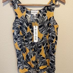 Women's Olive + Oak button down tank, Size S